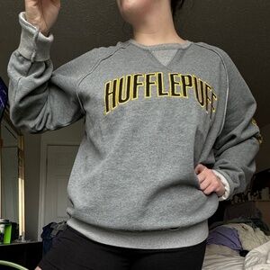 Harry Potter Wizarding World Hufflepuff Crewneck Sweater - XL